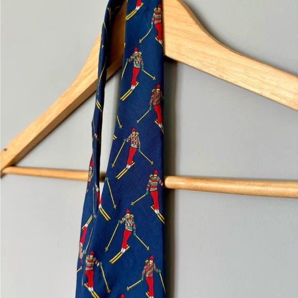 GAP Men's Navy Blue Ski Skiing Winter Pattern Silk Tie Vintage Throwback Retro - Picture 4 of 7